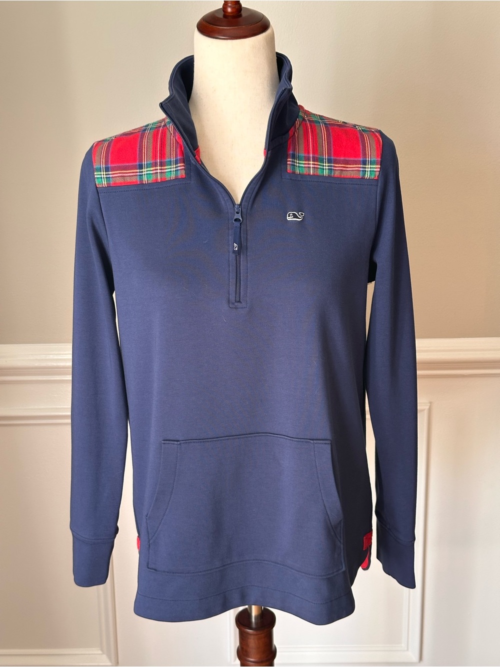 Vineyard Vines Navy with Red Jolly Plaid Quarter Zip Pullover size Small